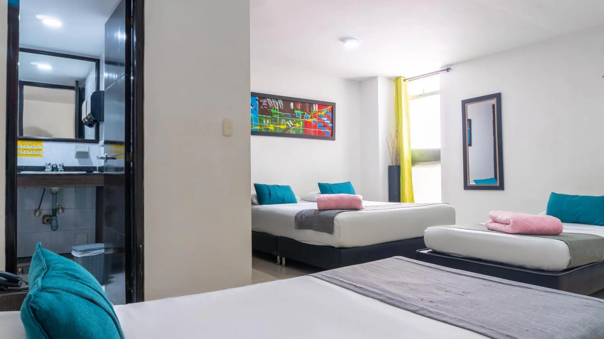 Hotel Casa White Medellín 3*,  Colombia