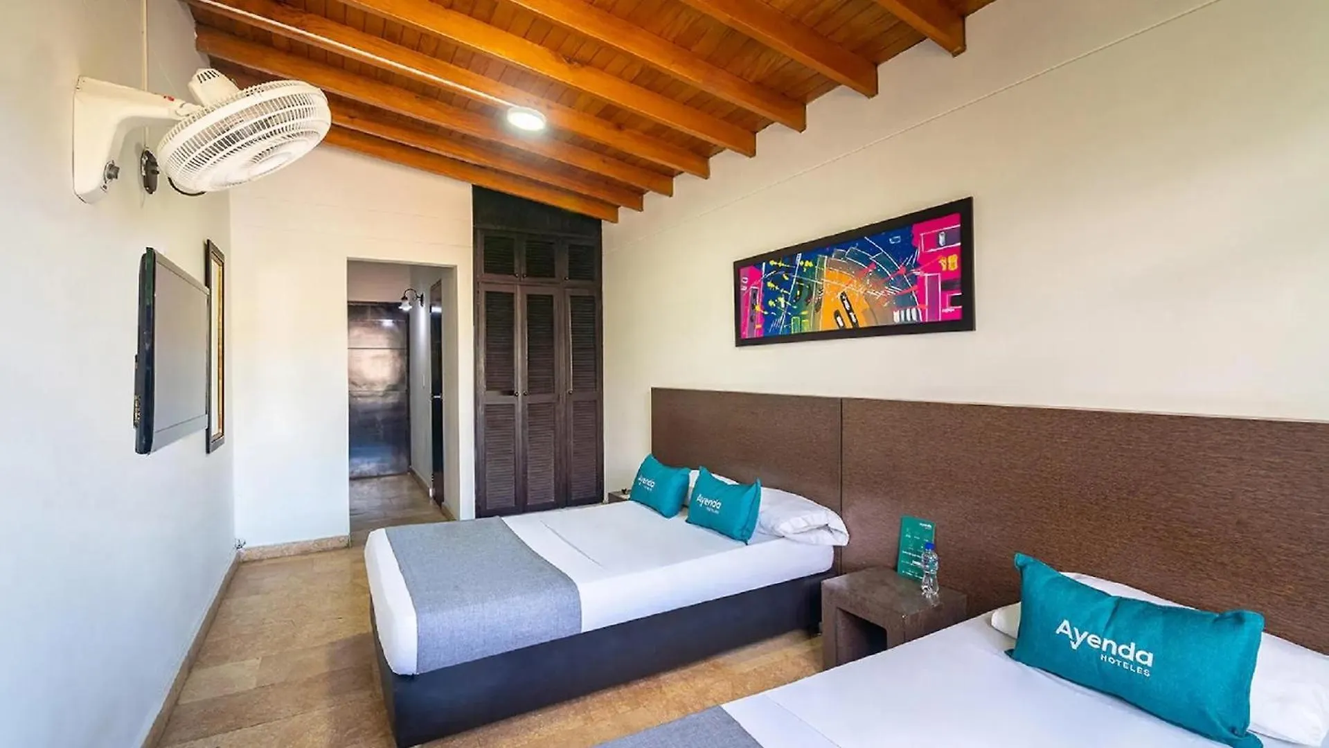 ***  Hotel Casa White Medellín Colombia