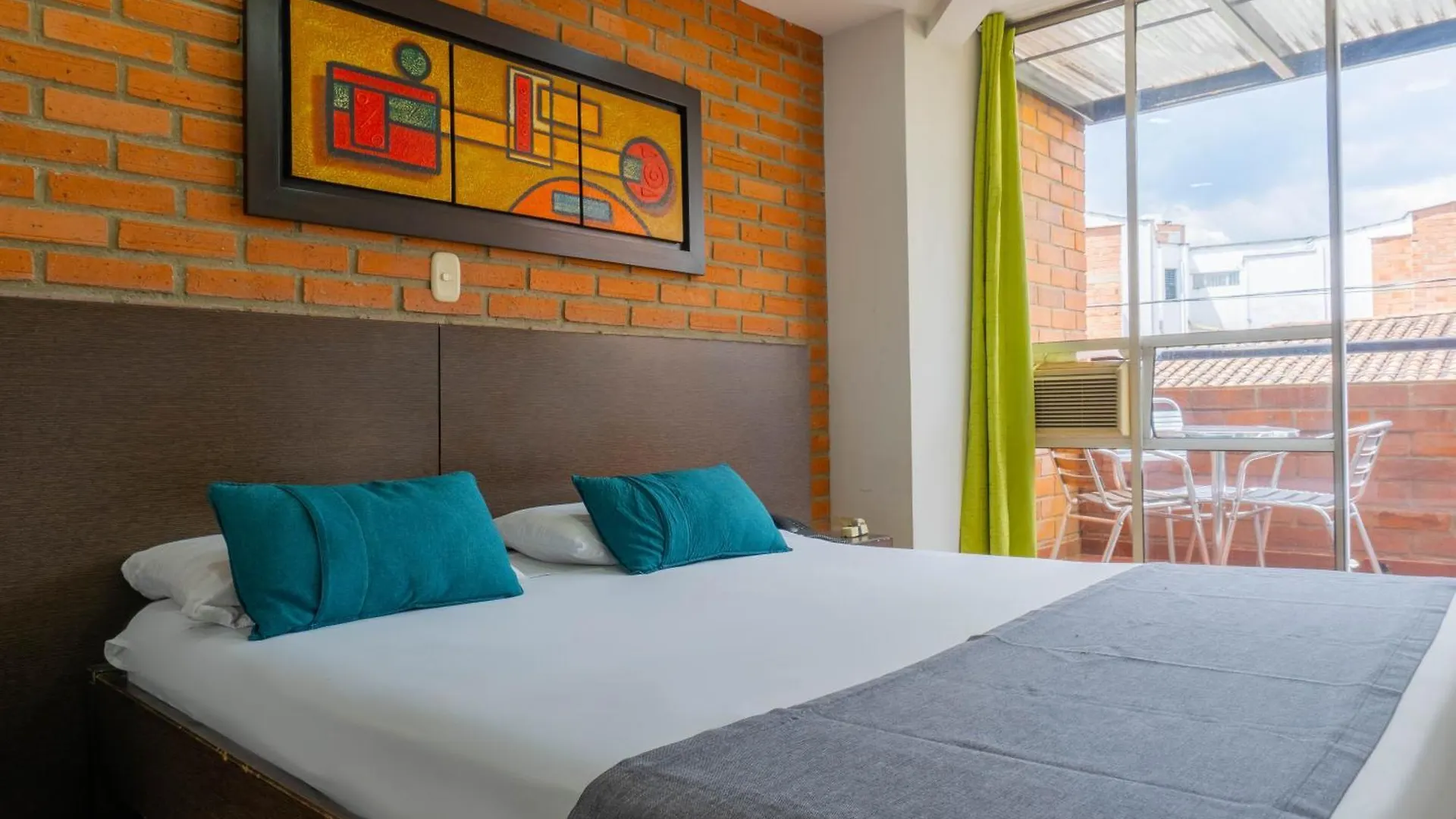 ***  Hotel Casa White 메딜린 콜롬비아
