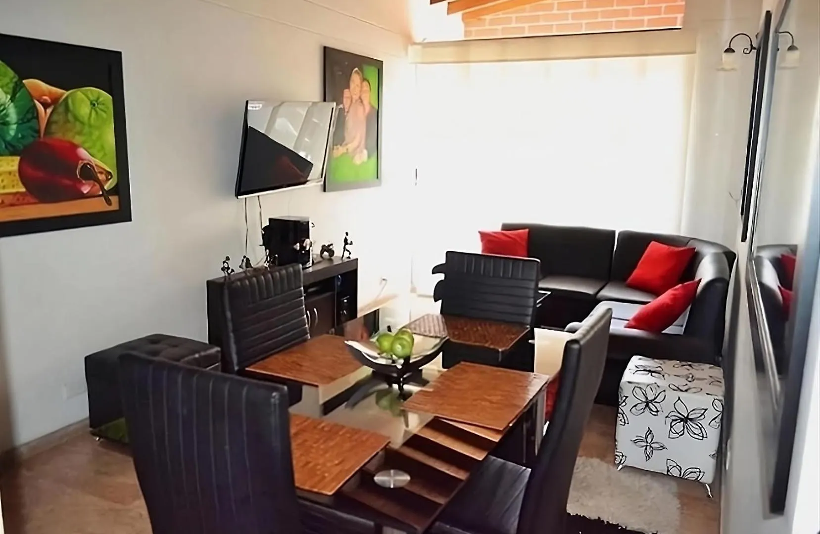 Hotel Casa White 메딜린 3*,